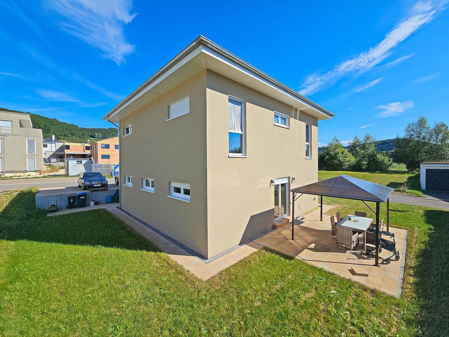 Predaj domu 160 m², pozemek 469 m², Schwalbenweg 1, Ottenbach, Bádensko-Wurttembersko Predaj domu 160 m², pozemek 469 m², Schwalbenweg 1, Ottenbach, Bádensko-Wurttembersko
