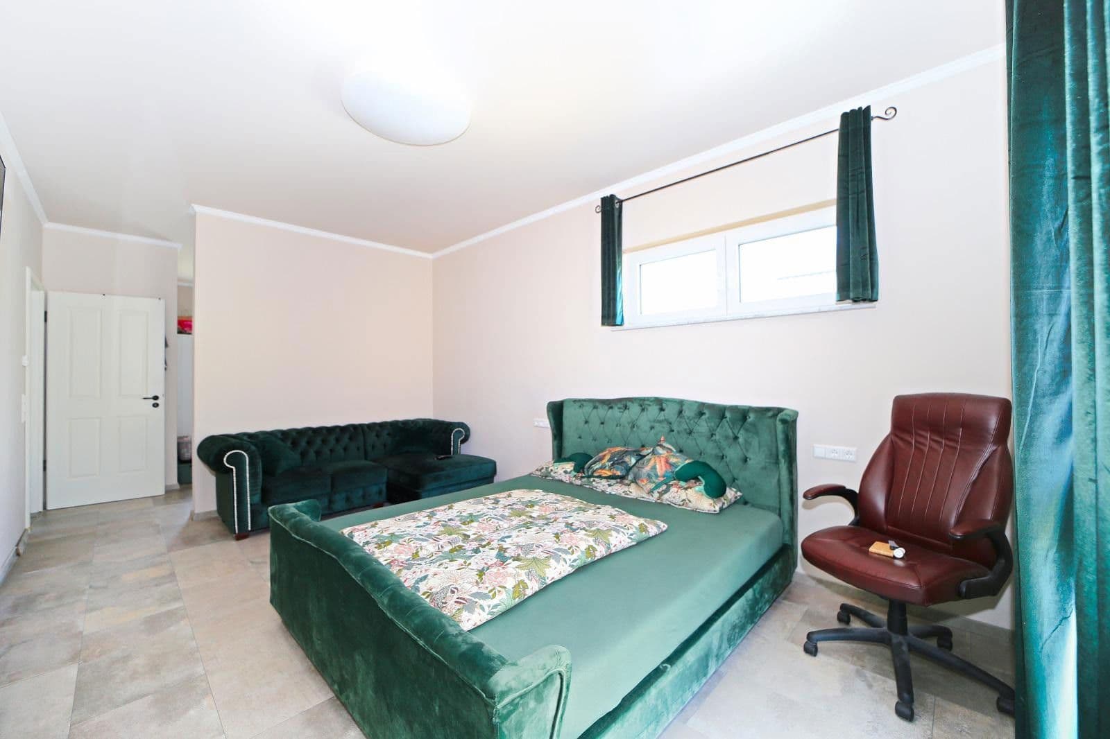 Predaj domu 160 m², pozemek 469 m², Schwalbenweg 1, Ottenbach, Bádensko-Wurttembersko Predaj domu 160 m², pozemek 469 m², Schwalbenweg 1, Ottenbach, Bádensko-Wurttembersko