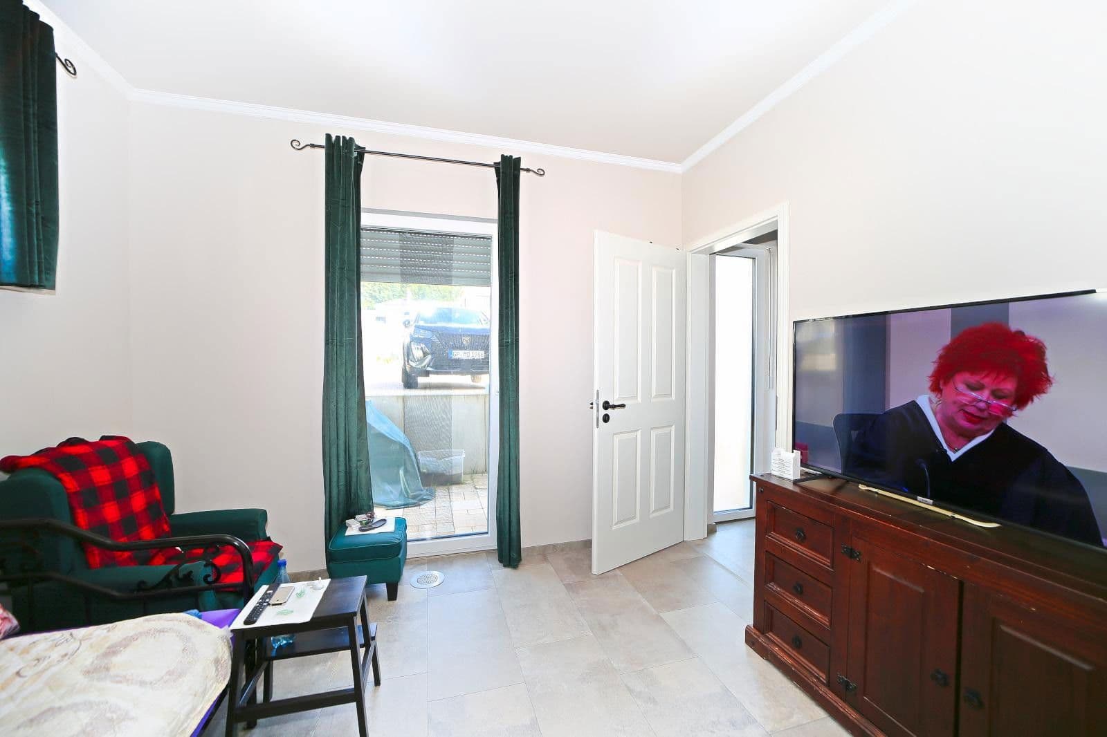 Predaj domu 160 m², pozemek 469 m², Schwalbenweg 1, Ottenbach, Bádensko-Wurttembersko Predaj domu 160 m², pozemek 469 m², Schwalbenweg 1, Ottenbach, Bádensko-Wurttembersko