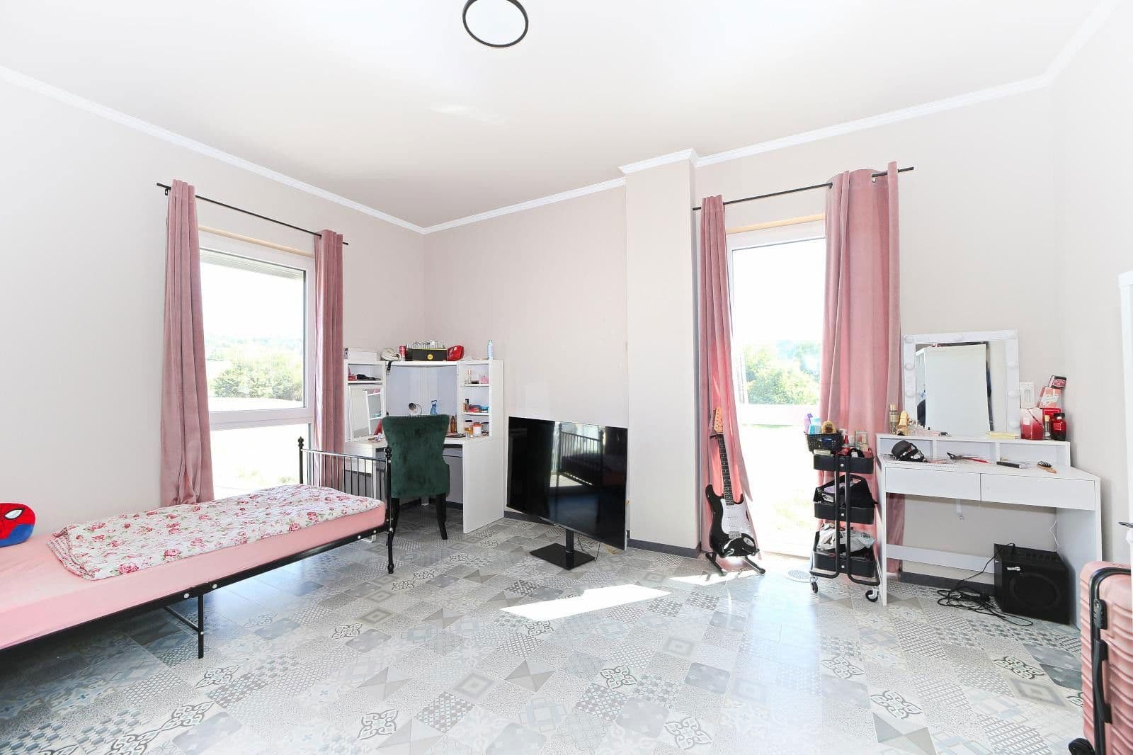 Predaj domu 160 m², pozemek 469 m², Schwalbenweg 1, Ottenbach, Bádensko-Wurttembersko Predaj domu 160 m², pozemek 469 m², Schwalbenweg 1, Ottenbach, Bádensko-Wurttembersko