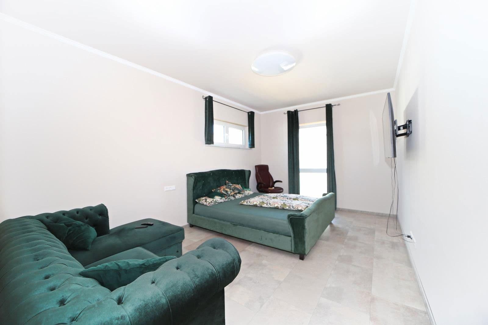 Predaj domu 160 m², pozemek 469 m², Schwalbenweg 1, Ottenbach, Bádensko-Wurttembersko Predaj domu 160 m², pozemek 469 m², Schwalbenweg 1, Ottenbach, Bádensko-Wurttembersko