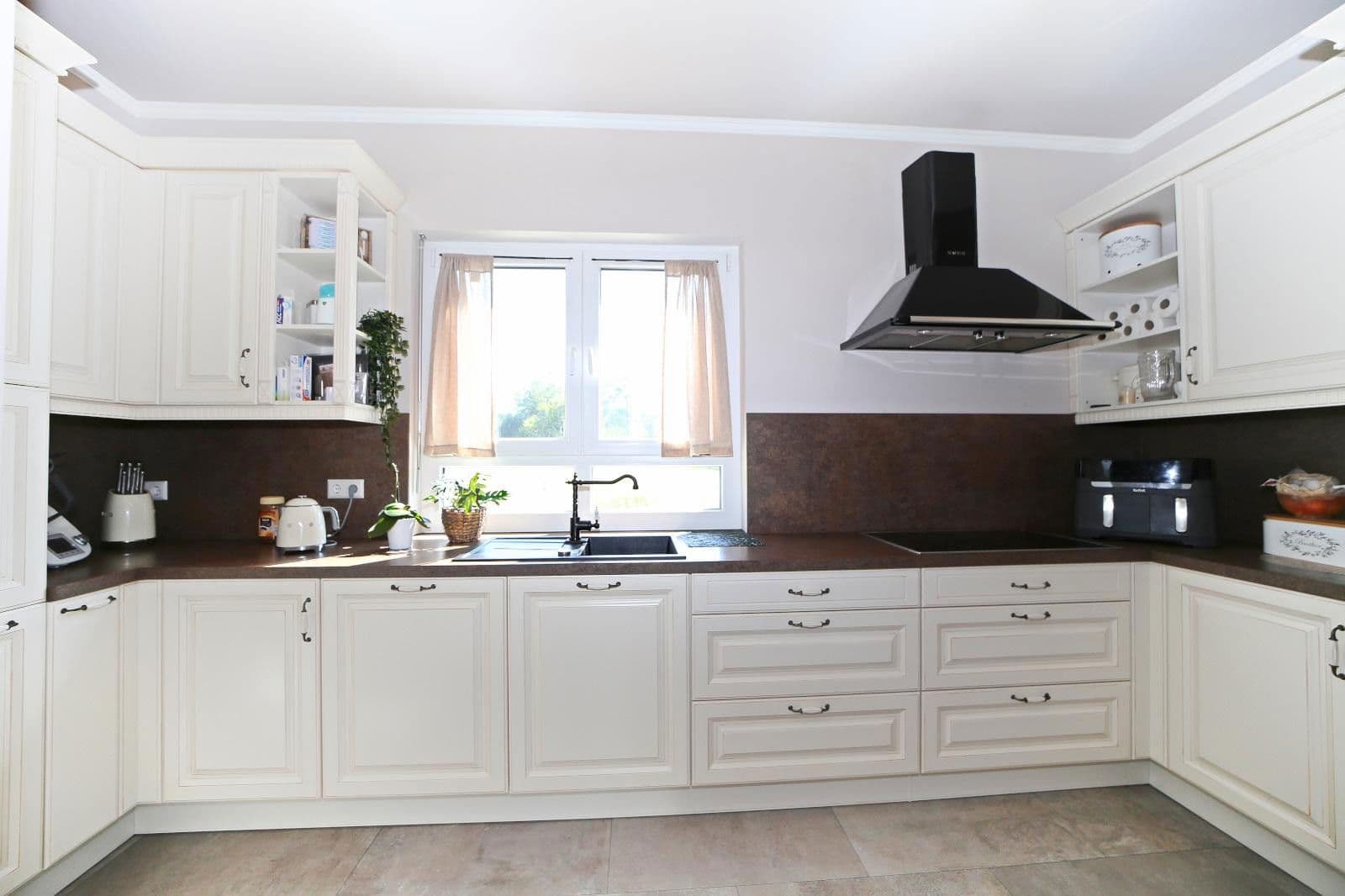 Predaj domu 160 m², pozemek 469 m², Schwalbenweg 1, Ottenbach, Bádensko-Wurttembersko Predaj domu 160 m², pozemek 469 m², Schwalbenweg 1, Ottenbach, Bádensko-Wurttembersko