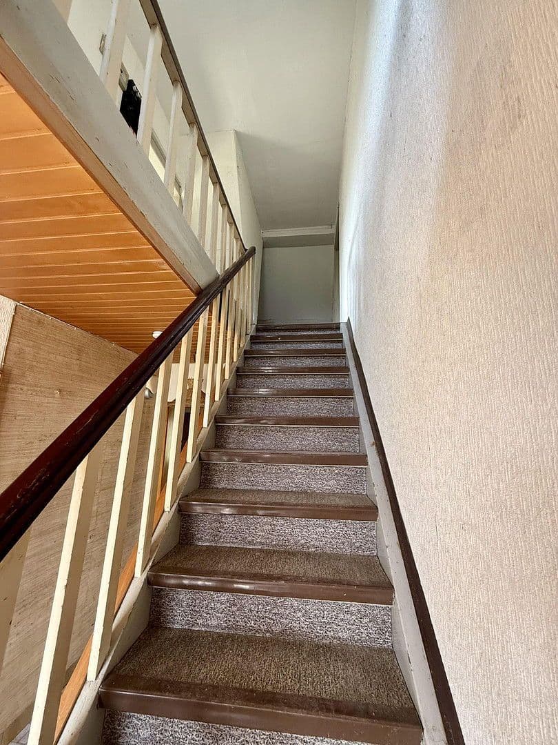 Predaj domu 137 m², pozemek 391 m², Am Fräuleinsgarten 5, Weilersbach, Bavorsko Predaj domu 137 m², pozemek 391 m², Am Fräuleinsgarten 5, Weilersbach, Bavorsko