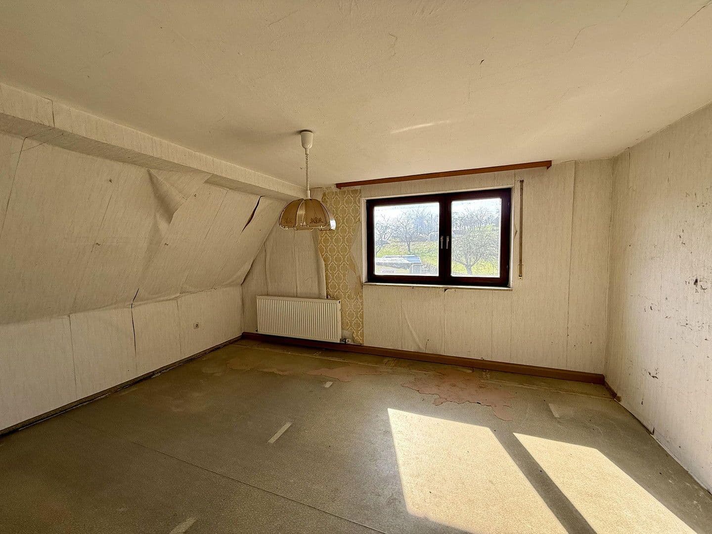 Predaj domu 137 m², pozemek 391 m², Am Fräuleinsgarten 5, Weilersbach, Bavorsko Predaj domu 137 m², pozemek 391 m², Am Fräuleinsgarten 5, Weilersbach, Bavorsko