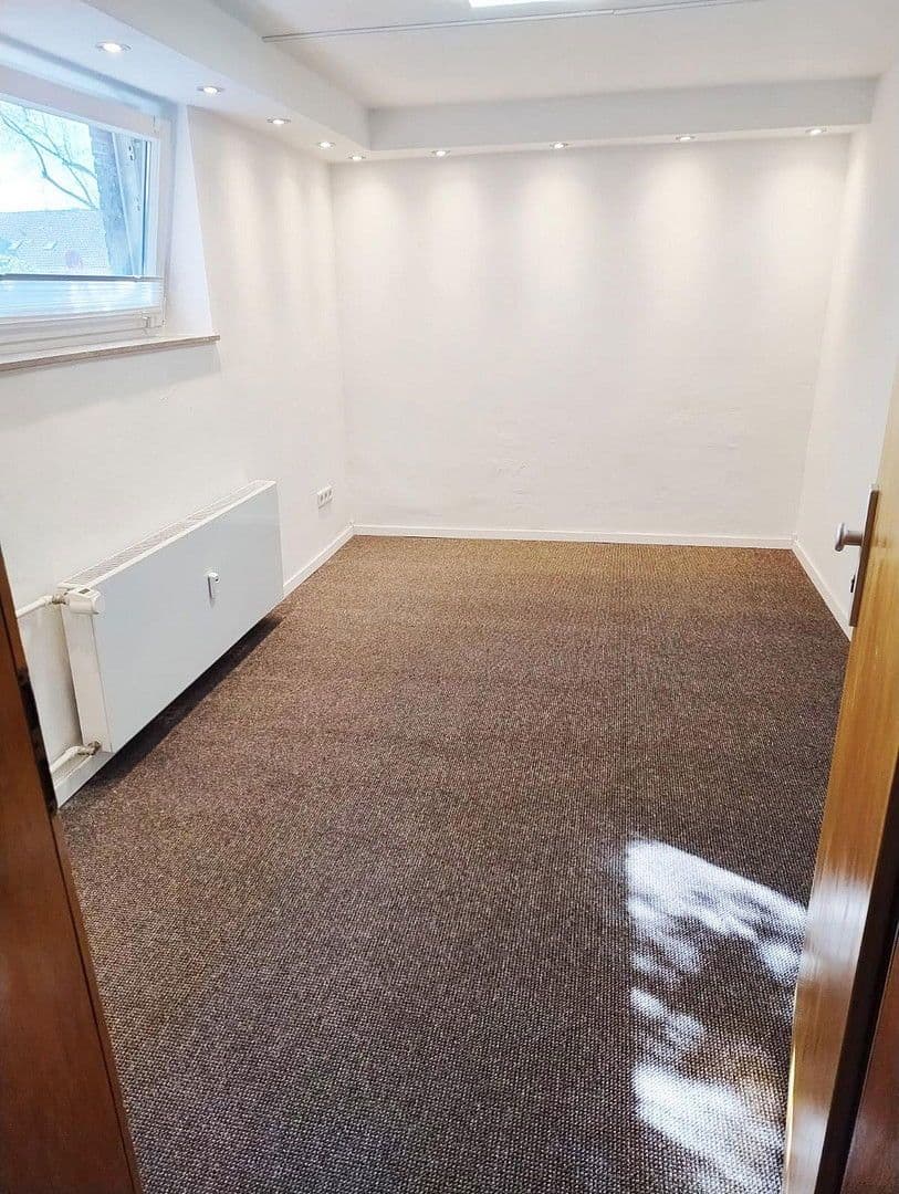Predaj bytu 4-izbový 88 m², Eibenstr. 2, Düsseldorf, Severné Porýnie - Westfálsko Predaj bytu 4-izbový 88 m², Eibenstr. 2, Düsseldorf, Severné Porýnie - Westfálsko