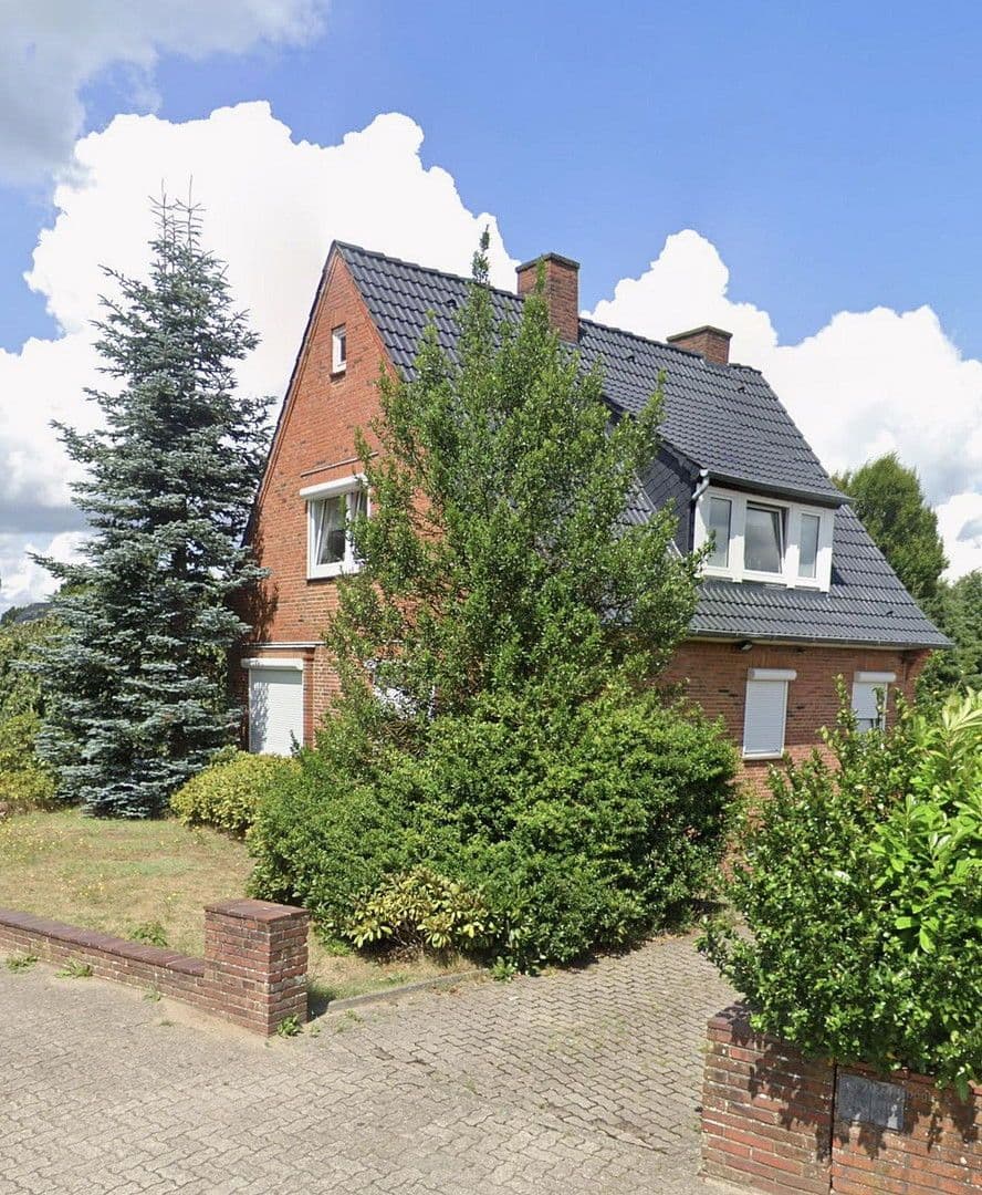 Predaj domu 107 m², pozemek 857 m², Friedhofsweg 44, Fockbek, Šlezvicko-Holštajnsko Predaj domu 107 m², pozemek 857 m², Friedhofsweg 44, Fockbek, Šlezvicko-Holštajnsko