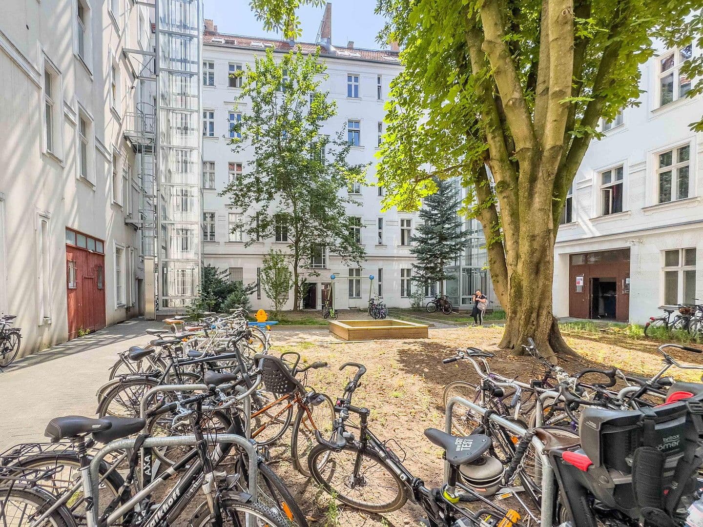 Predaj bytu 1-izbový 33 m², Hermanstraße 56, Berlin, Berlín Predaj bytu 1-izbový 33 m², Hermanstraße 56, Berlin, Berlín