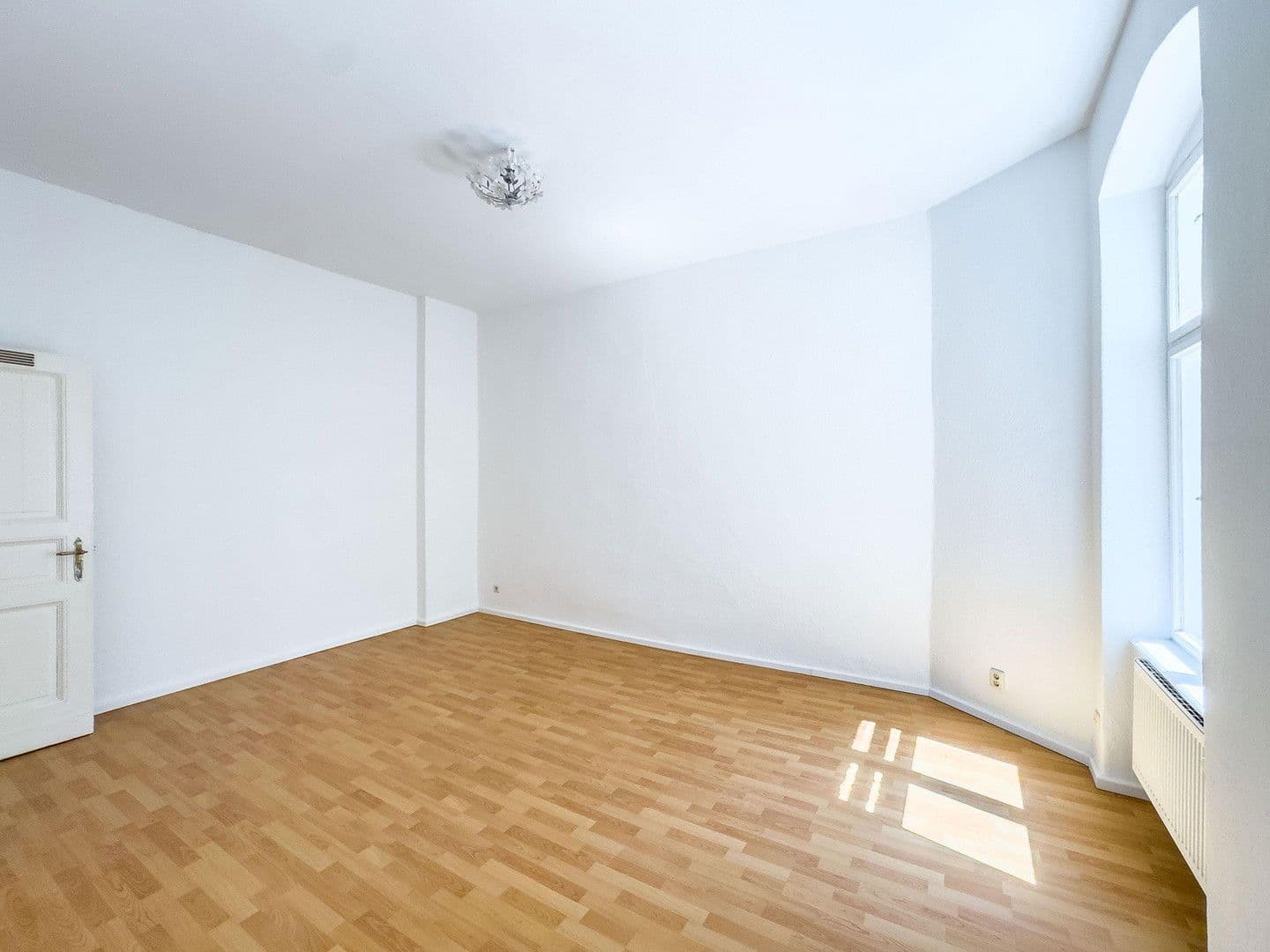 Predaj bytu 1-izbový 33 m², Hermanstraße 56, Berlin, Berlín Predaj bytu 1-izbový 33 m², Hermanstraße 56, Berlin, Berlín