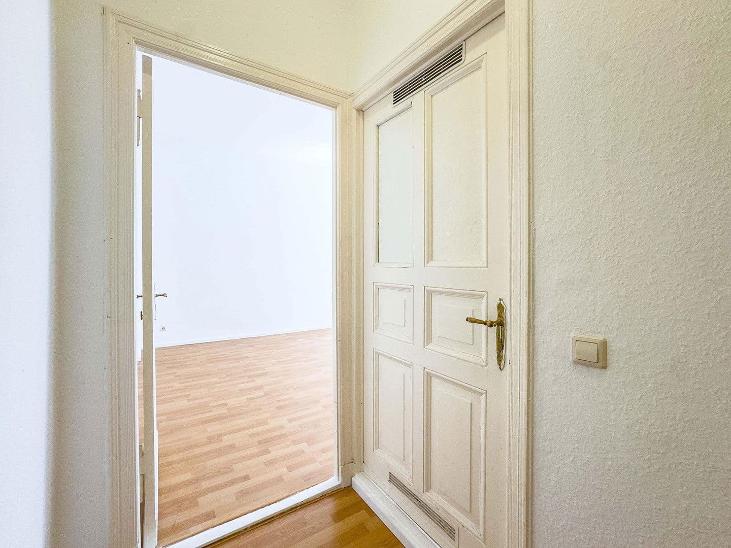 Predaj bytu 1-izbový 33 m², Hermanstraße 56, Berlin, Berlín Predaj bytu 1-izbový 33 m², Hermanstraße 56, Berlin, Berlín