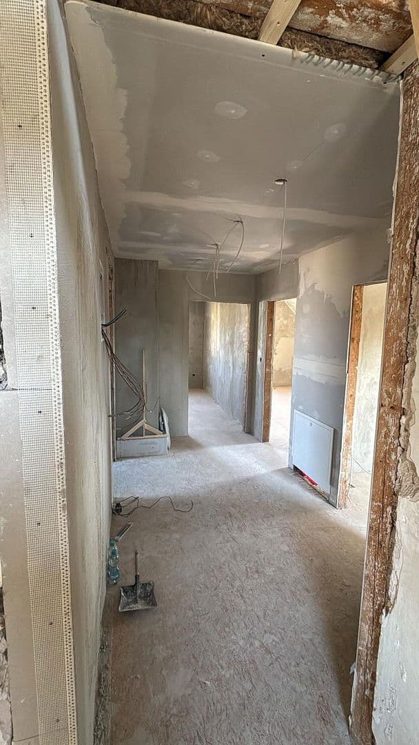 Predaj domu 200 m², pozemek 586 m², Zimmern ob Rottweil, Bádensko-Wurttembersko Predaj domu 200 m², pozemek 586 m², Zimmern ob Rottweil, Bádensko-Wurttembersko