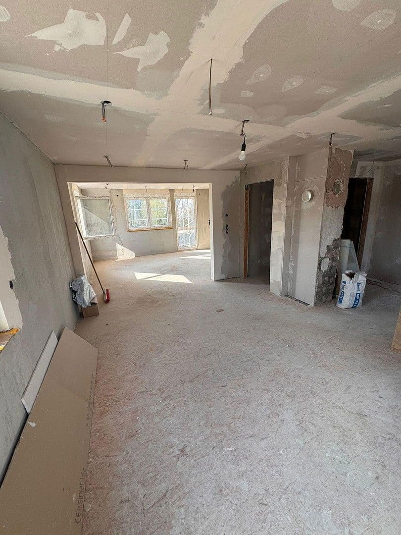 Predaj domu 200 m², pozemek 586 m², Zimmern ob Rottweil, Bádensko-Wurttembersko Predaj domu 200 m², pozemek 586 m², Zimmern ob Rottweil, Bádensko-Wurttembersko