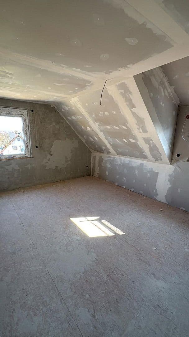 Predaj domu 200 m², pozemek 586 m², Zimmern ob Rottweil, Bádensko-Wurttembersko Predaj domu 200 m², pozemek 586 m², Zimmern ob Rottweil, Bádensko-Wurttembersko