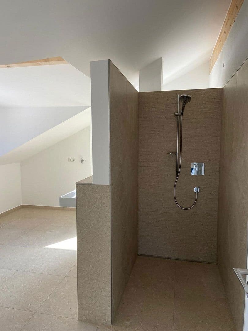 Prenájom bytu 4-izbový 188 m², Enthammerstr. 7, Grafing, Bavorsko Prenájom bytu 4-izbový 188 m², Enthammerstr. 7, Grafing, Bavorsko