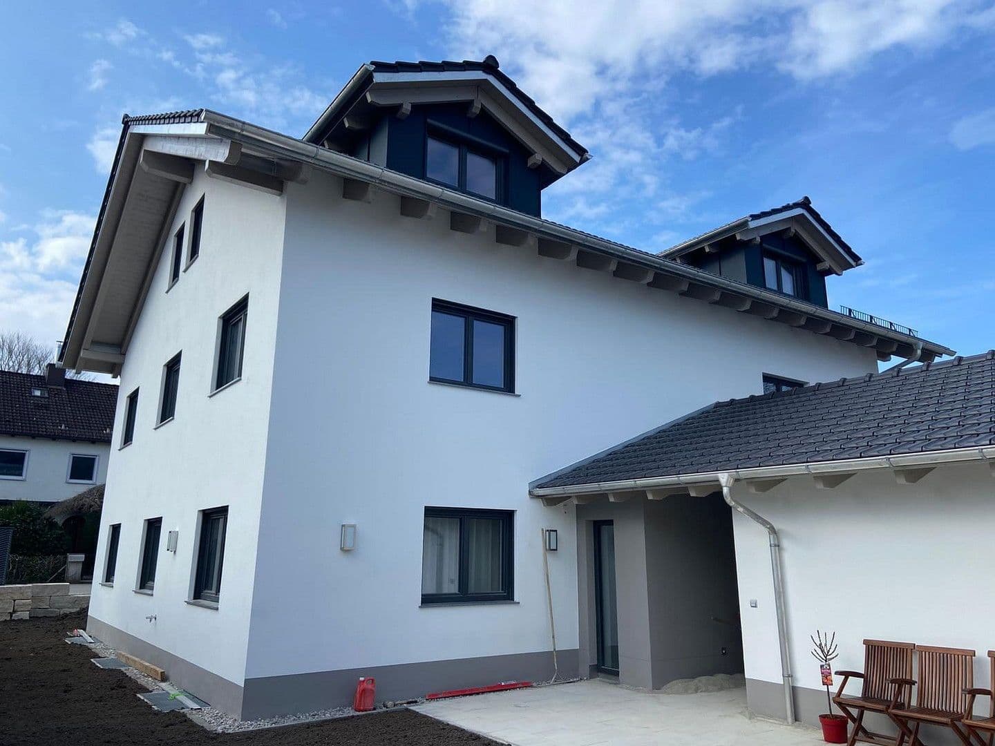 Prenájom bytu 4-izbový 188 m², Enthammerstr. 7, Grafing, Bavorsko Prenájom bytu 4-izbový 188 m², Enthammerstr. 7, Grafing, Bavorsko