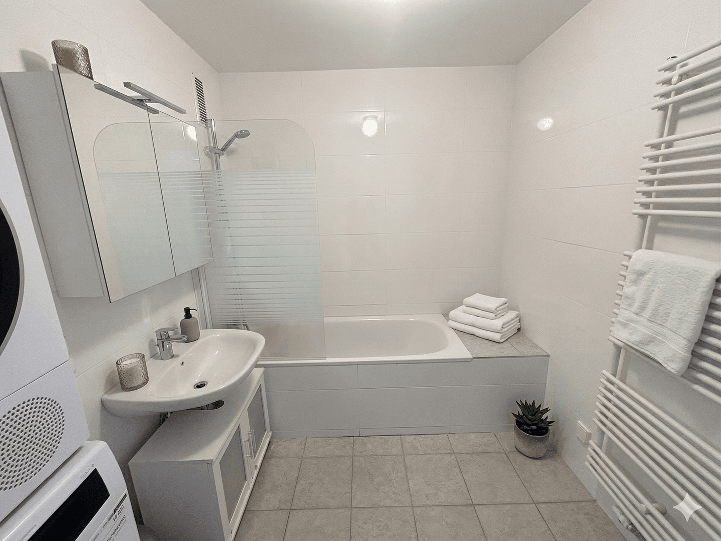 Prenájom bytu 3-izbový 88 m², Augsburgerstr. 14, Kerpen, Severné Porýnie - Westfálsko Prenájom bytu 3-izbový 88 m², Augsburgerstr. 14, Kerpen, Severné Porýnie - Westfálsko