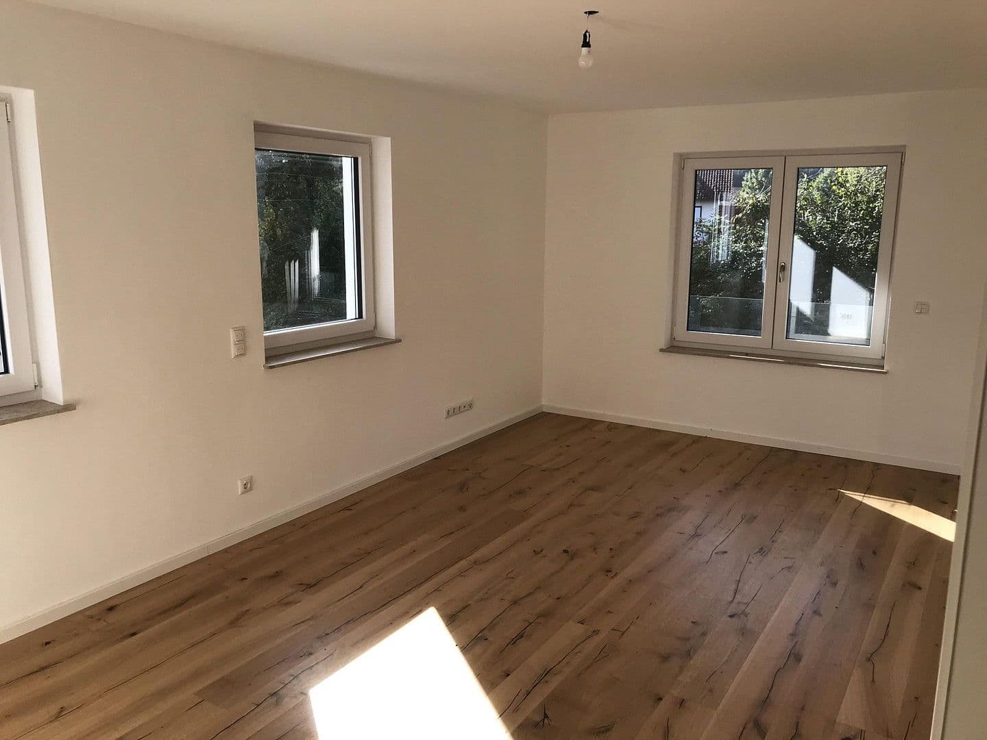 Prenájom domu 227 m², pozemek 286 m², Taingner Straße 15f, Pastetten, Bavorsko Prenájom domu 227 m², pozemek 286 m², Taingner Straße 15f, Pastetten, Bavorsko