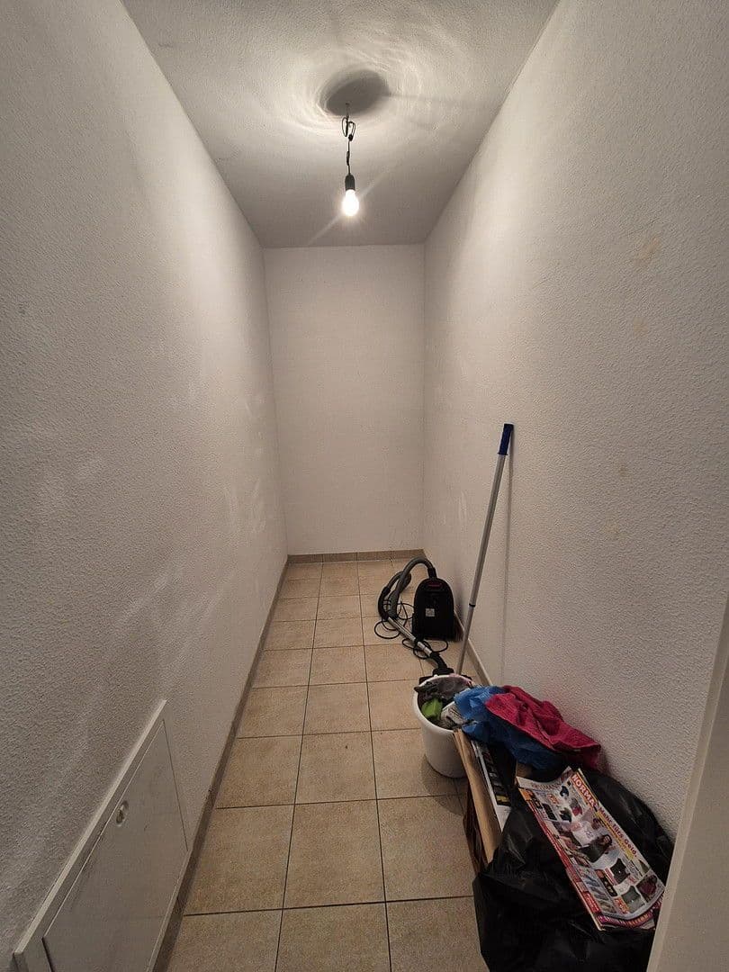 Prenájom bytu 2-izbový 63 m², Nürtingerstr. 1, Nürtingen, Bádensko-Wurttembersko Prenájom bytu 2-izbový 63 m², Nürtingerstr. 1, Nürtingen, Bádensko-Wurttembersko