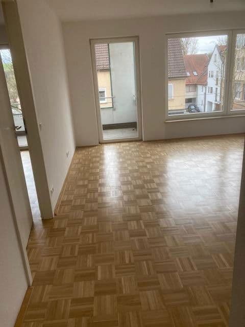 Prenájom bytu 2-izbový 63 m², Nürtingerstr. 1, Nürtingen, Bádensko-Wurttembersko Prenájom bytu 2-izbový 63 m², Nürtingerstr. 1, Nürtingen, Bádensko-Wurttembersko