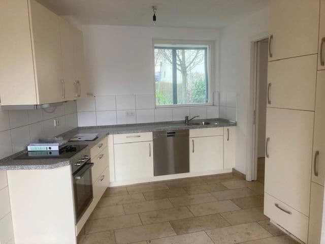 Prenájom bytu 2-izbový 63 m², Nürtingerstr. 1, Nürtingen, Bádensko-Wurttembersko Prenájom bytu 2-izbový 63 m², Nürtingerstr. 1, Nürtingen, Bádensko-Wurttembersko