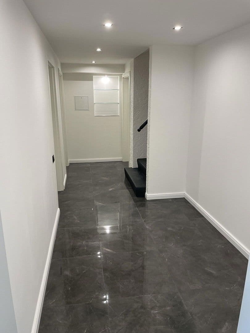 Predaj domu 240 m², pozemek 2.100 m², Bergisch Gladbach, Severné Porýnie - Westfálsko Predaj domu 240 m², pozemek 2.100 m², Bergisch Gladbach, Severné Porýnie - Westfálsko