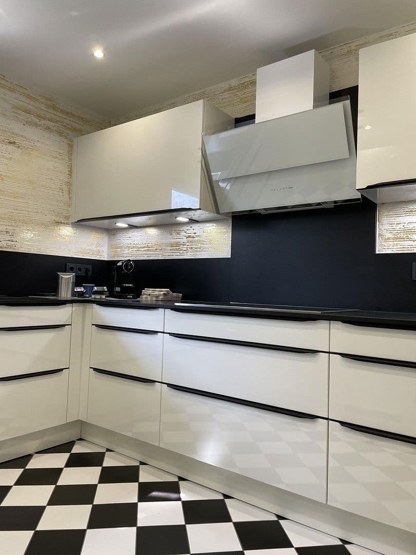 Predaj domu 240 m², pozemek 2.100 m², Bergisch Gladbach, Severné Porýnie - Westfálsko Predaj domu 240 m², pozemek 2.100 m², Bergisch Gladbach, Severné Porýnie - Westfálsko