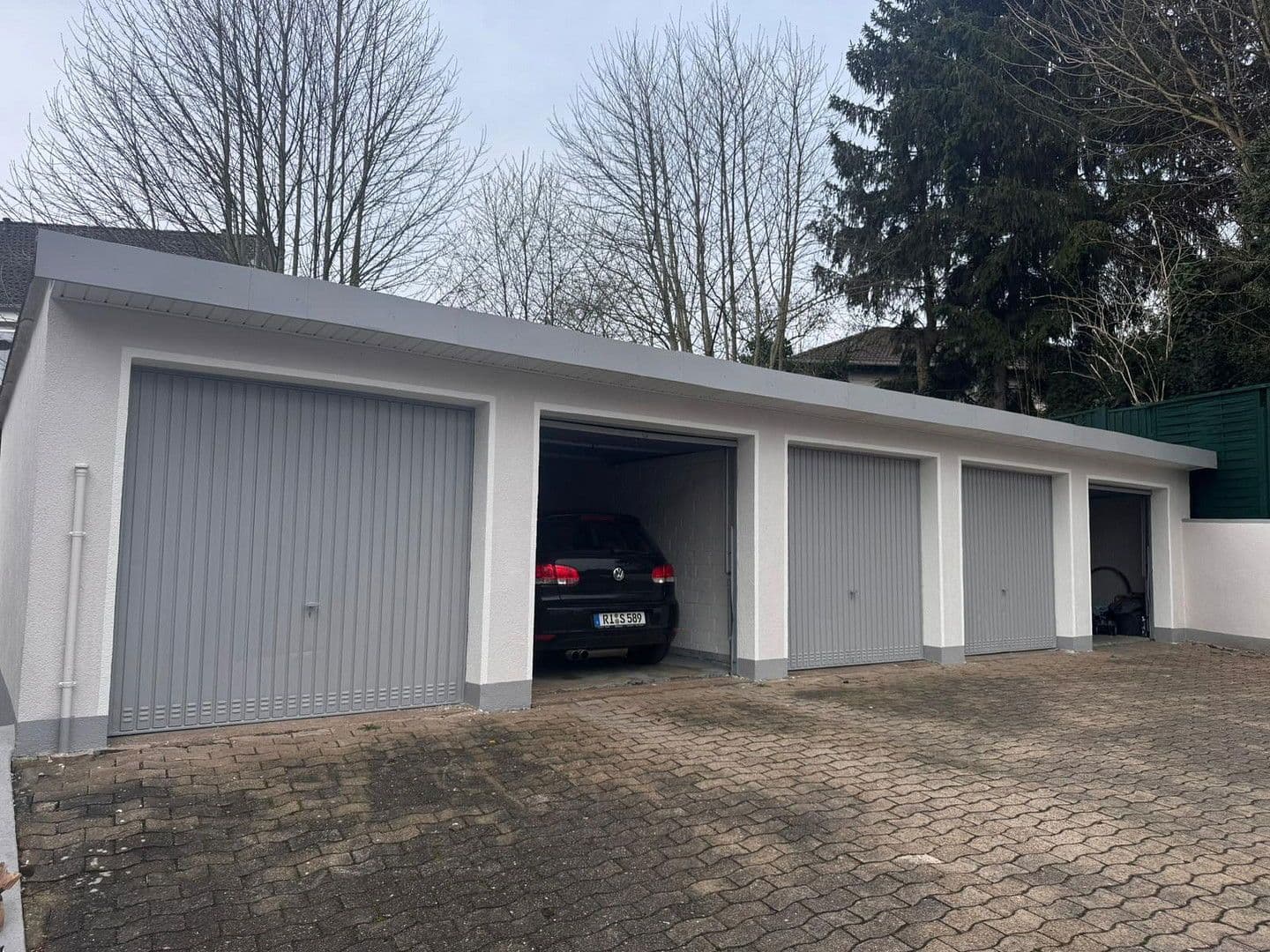 Predaj domu 1.477 m², pozemek 1.835 m², Rinteln, Dolné Sasko Predaj domu 1.477 m², pozemek 1.835 m², Rinteln, Dolné Sasko