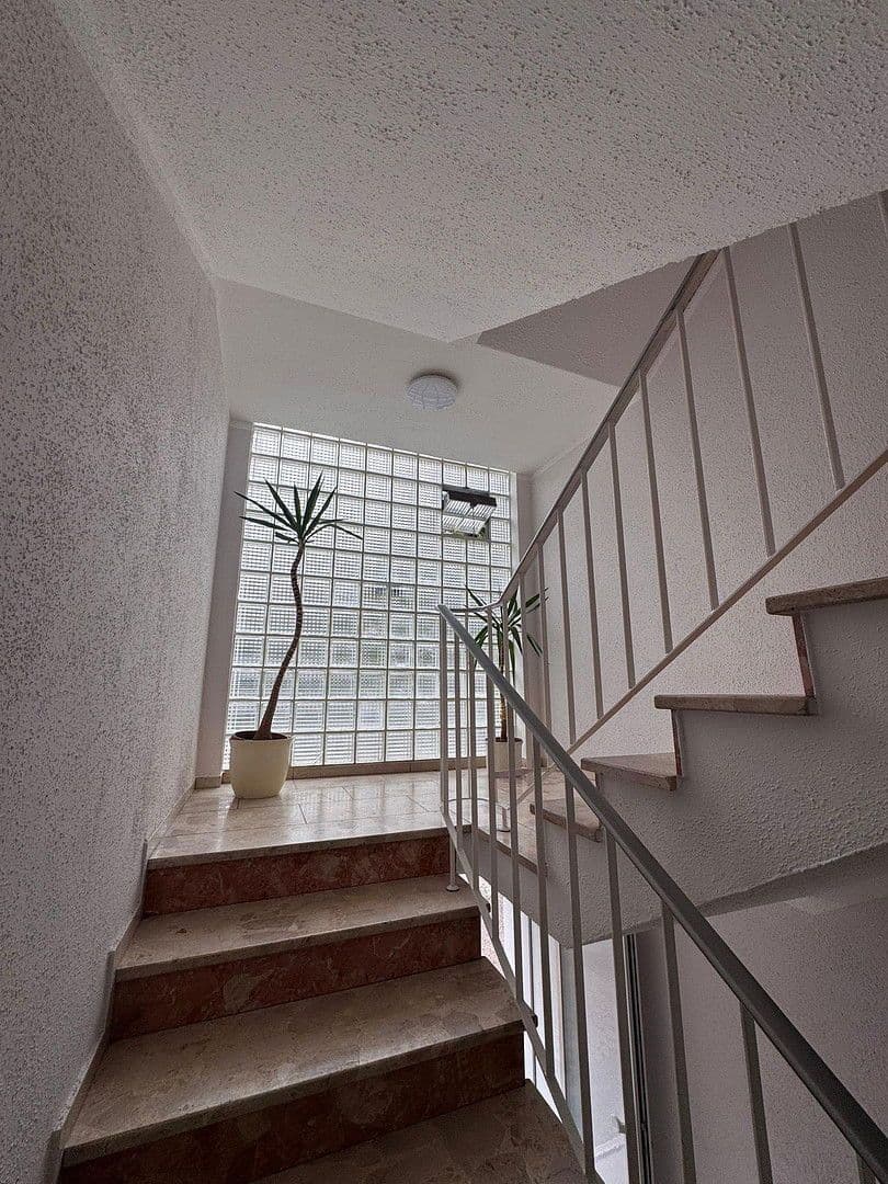 Predaj domu 1.477 m², pozemek 1.835 m², Rinteln, Dolné Sasko Predaj domu 1.477 m², pozemek 1.835 m², Rinteln, Dolné Sasko