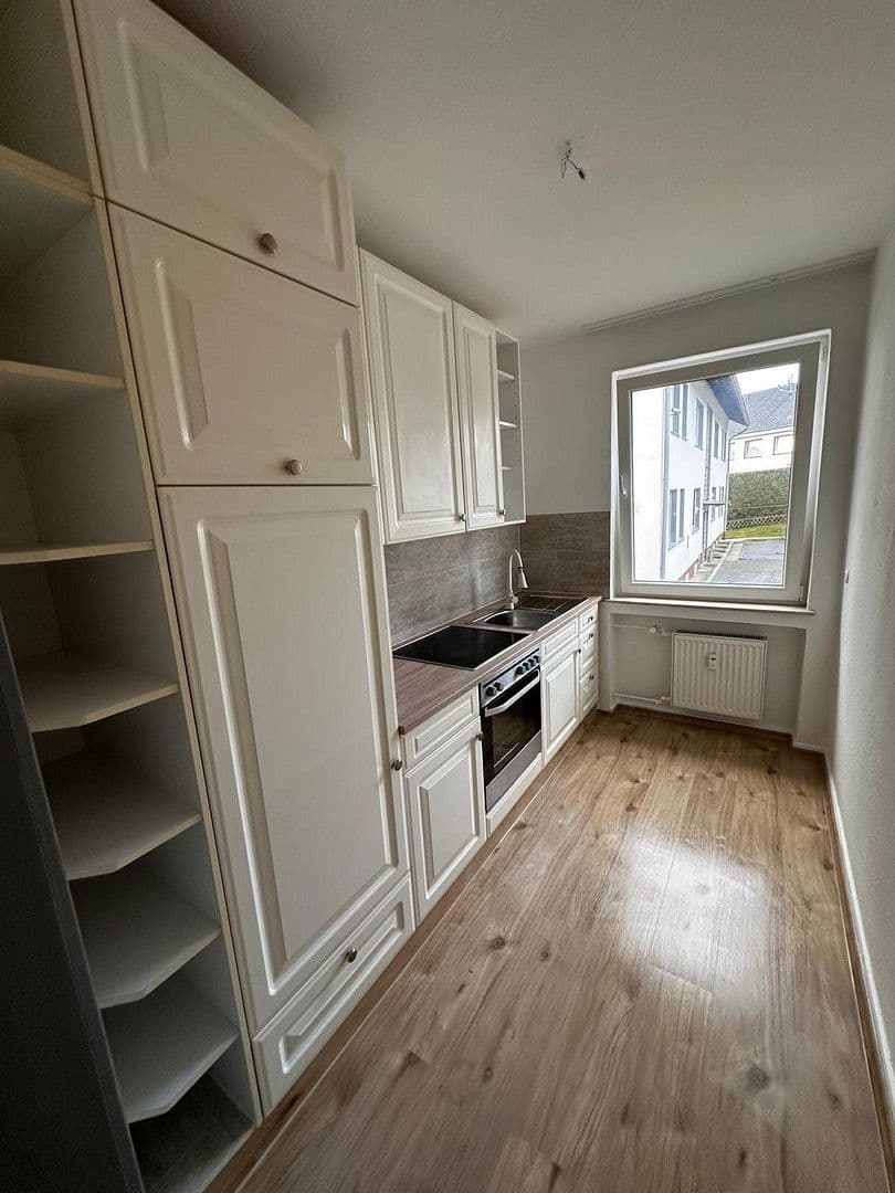 Predaj domu 1.477 m², pozemek 1.835 m², Rinteln, Dolné Sasko Predaj domu 1.477 m², pozemek 1.835 m², Rinteln, Dolné Sasko