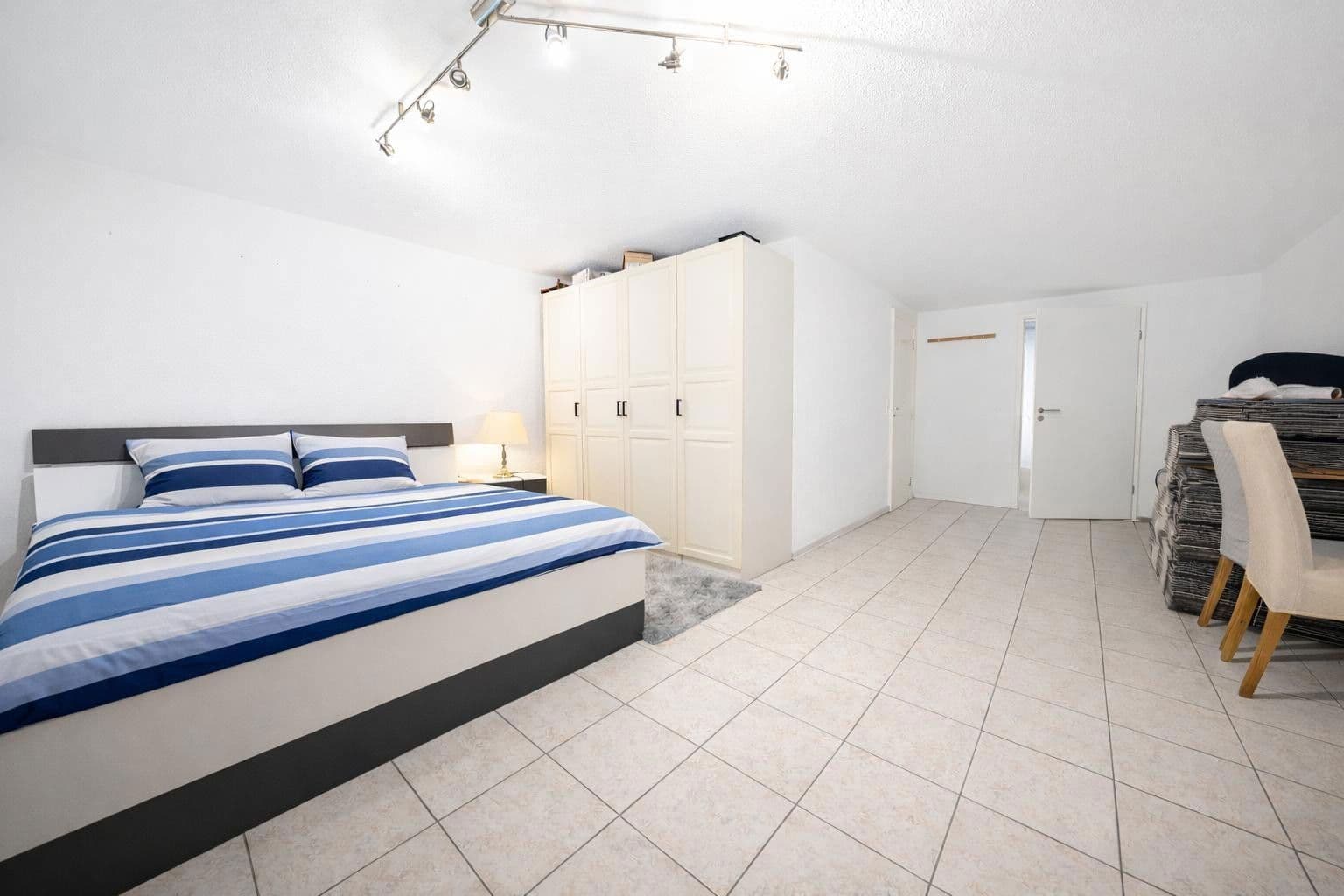 Predaj domu 119 m², pozemek 216 m², Rülzheim, Porýnie-Falcko Predaj domu 119 m², pozemek 216 m², Rülzheim, Porýnie-Falcko