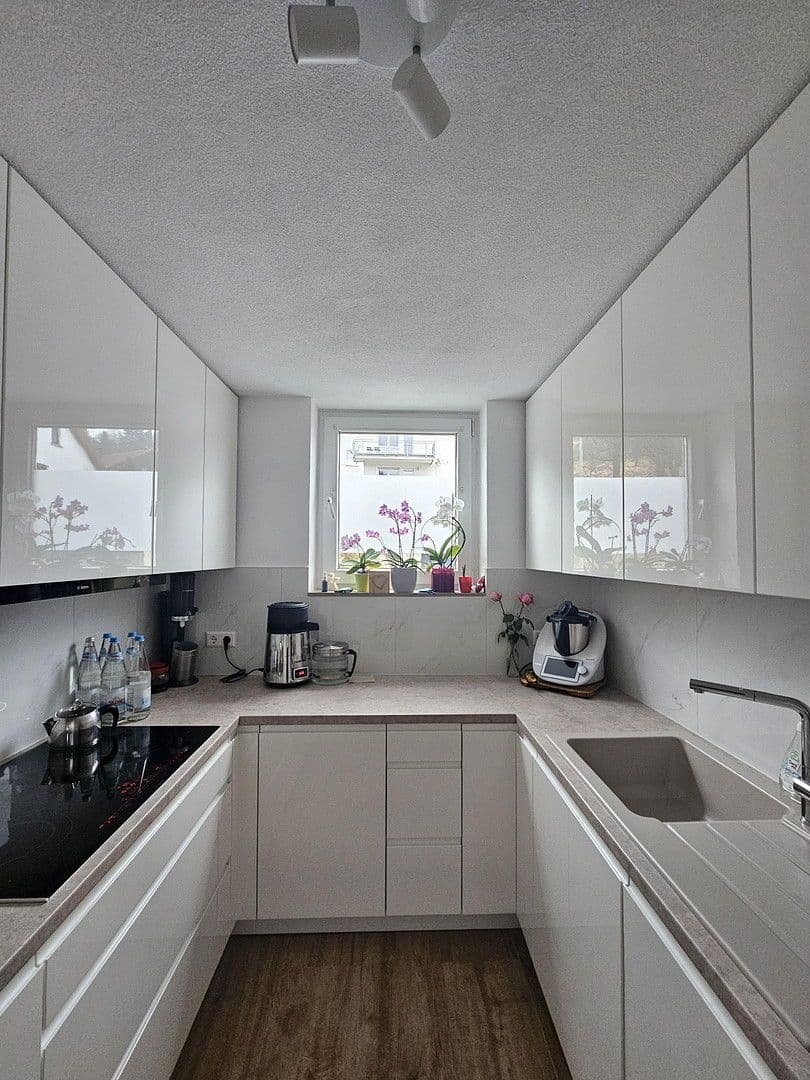 Predaj domu 120 m², pozemek 470 m², Esslingen am Neckar, Bádensko-Wurttembersko Predaj domu 120 m², pozemek 470 m², Esslingen am Neckar, Bádensko-Wurttembersko