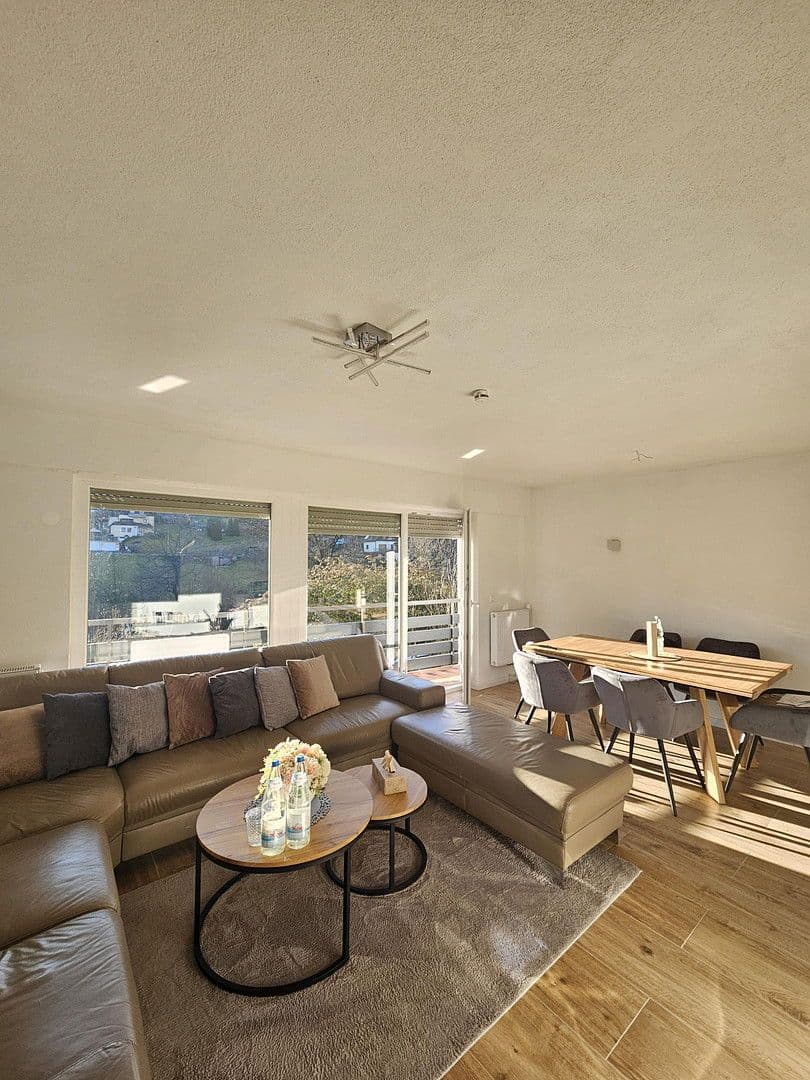 Predaj domu 120 m², pozemek 470 m², Esslingen am Neckar, Bádensko-Wurttembersko Predaj domu 120 m², pozemek 470 m², Esslingen am Neckar, Bádensko-Wurttembersko