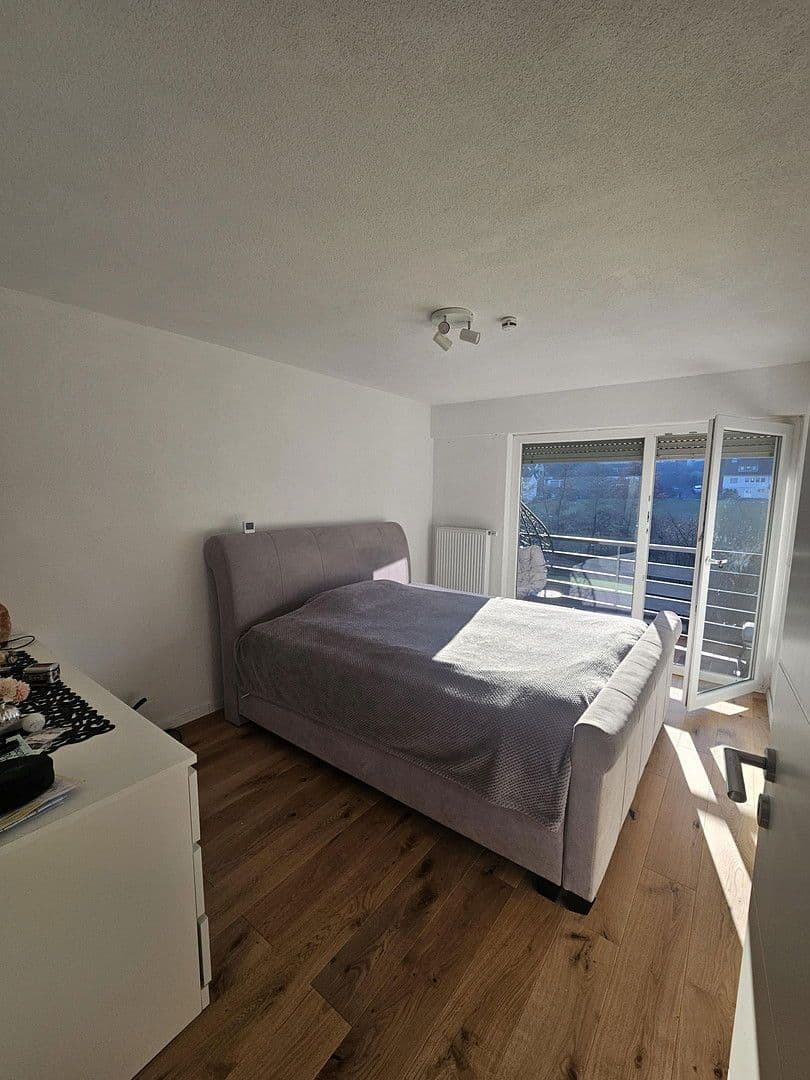 Predaj domu 120 m², pozemek 470 m², Esslingen am Neckar, Bádensko-Wurttembersko Predaj domu 120 m², pozemek 470 m², Esslingen am Neckar, Bádensko-Wurttembersko