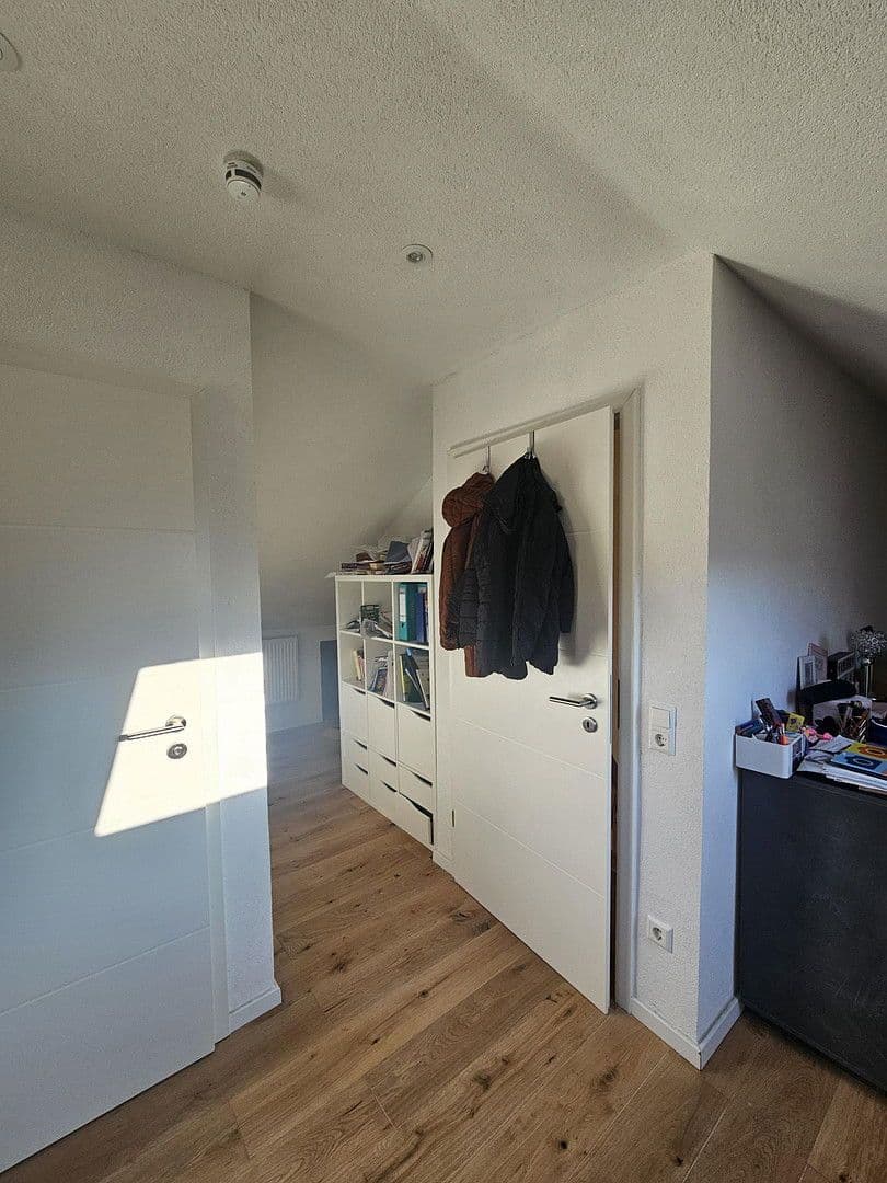 Predaj domu 120 m², pozemek 470 m², Esslingen am Neckar, Bádensko-Wurttembersko Predaj domu 120 m², pozemek 470 m², Esslingen am Neckar, Bádensko-Wurttembersko