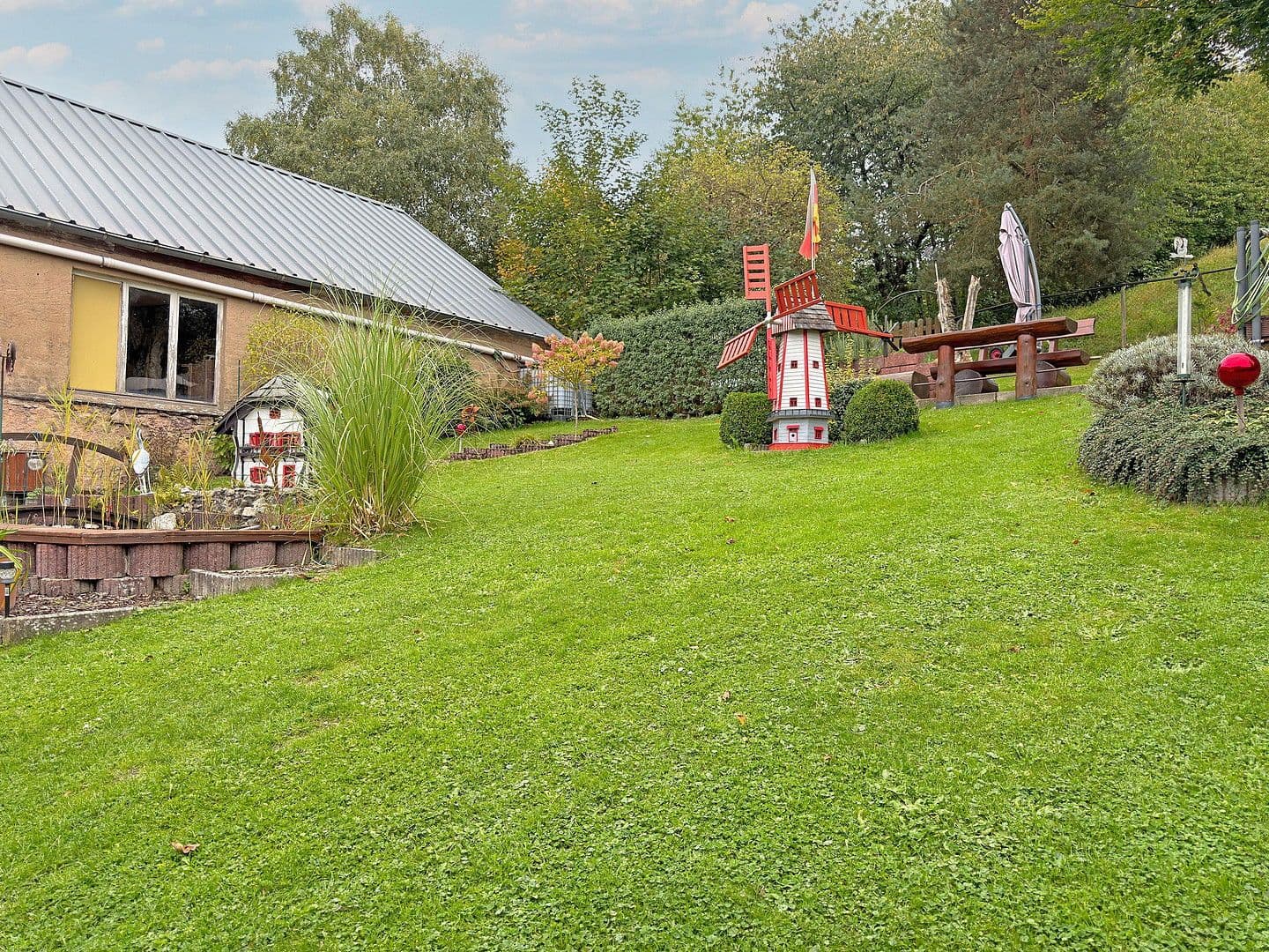 Predaj domu 134 m², pozemek 1.150 m², Laurentiusstraße 47, Morbach, Porýnie-Falcko Predaj domu 134 m², pozemek 1.150 m², Laurentiusstraße 47, Morbach, Porýnie-Falcko