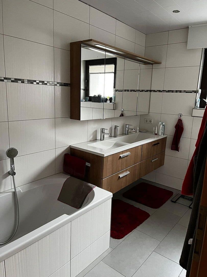 Predaj domu 174 m², pozemek 608 m², Schwerte, Severné Porýnie - Westfálsko Predaj domu 174 m², pozemek 608 m², Schwerte, Severné Porýnie - Westfálsko