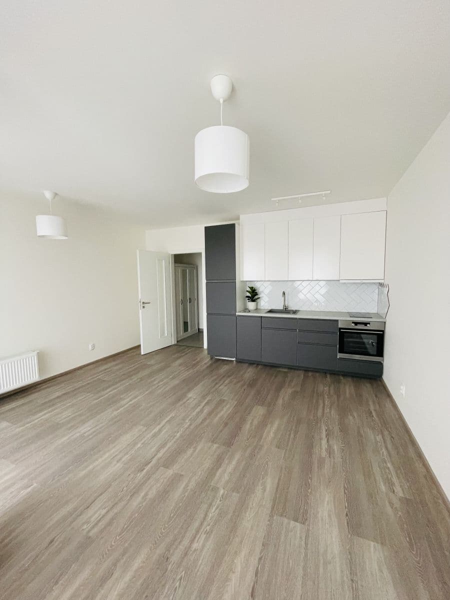 Prenájom bytu 1-izbový 44 m², Olgy Havlové, Praha, Praha Prenájom bytu 1-izbový 44 m², Olgy Havlové, Praha, Praha