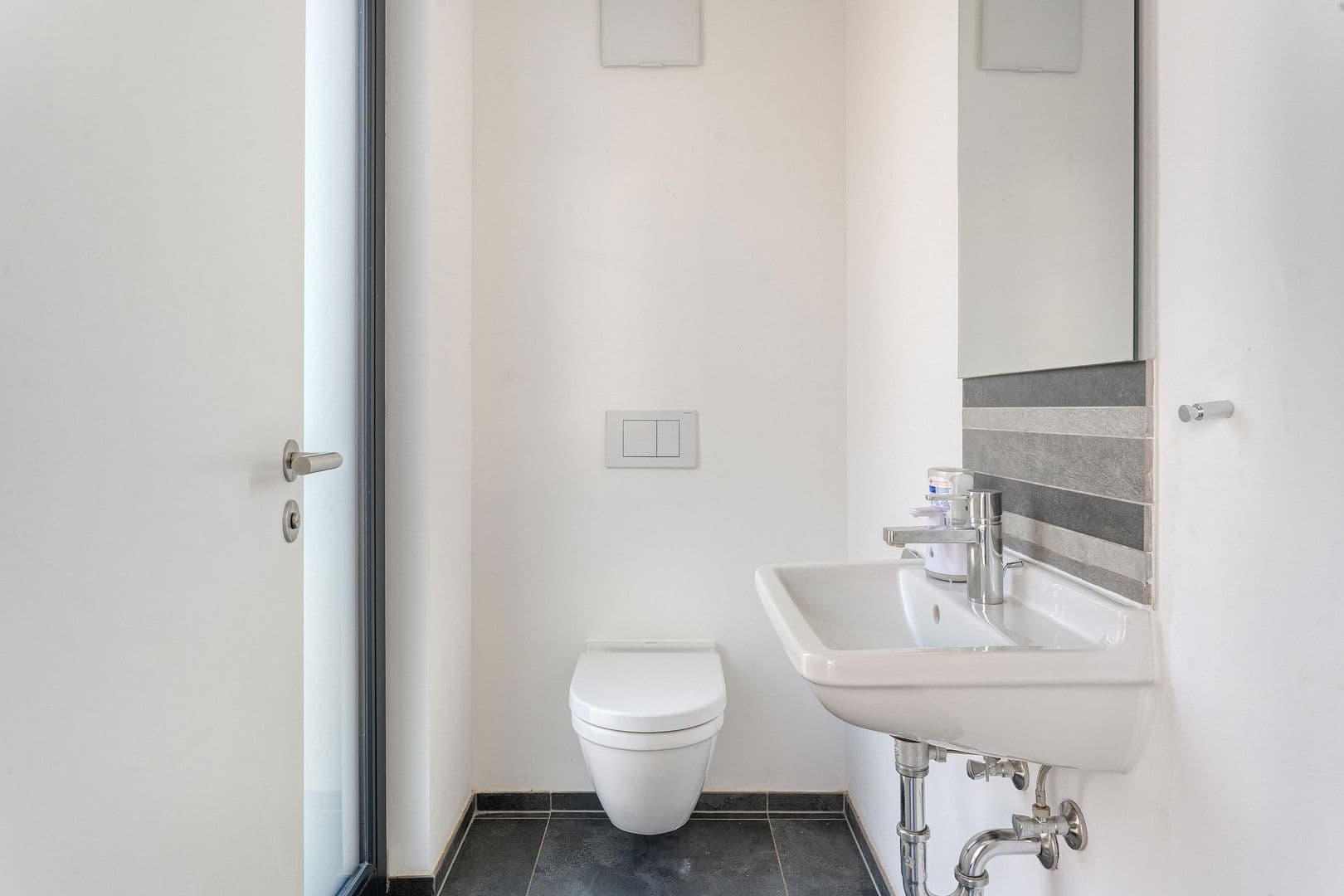 Predaj domu 210 m², pozemek 464 m², Allensbach, Bádensko-Wurttembersko Predaj domu 210 m², pozemek 464 m², Allensbach, Bádensko-Wurttembersko