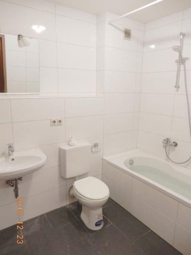 Prenájom bytu 2-izbový 60 m², Stuttgart, Bádensko-Wurttembersko Prenájom bytu 2-izbový 60 m², Stuttgart, Bádensko-Wurttembersko