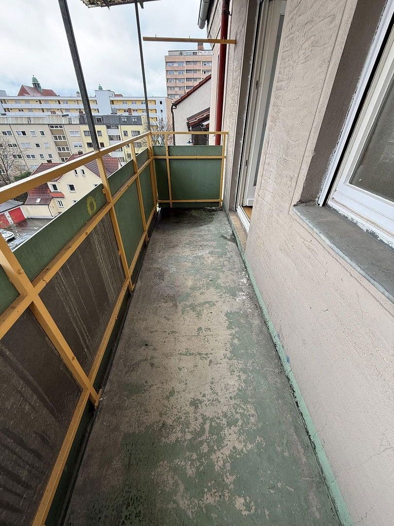 Prenájom bytu 4-izbový 120 m², Bucher Straße 97, Nürnberg, Bavorsko Prenájom bytu 4-izbový 120 m², Bucher Straße 97, Nürnberg, Bavorsko