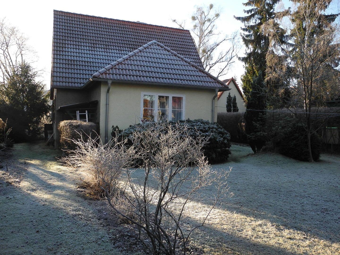 Predaj domu 105 m², pozemek 557 m², Kleinmachnow, Brandenbursko Predaj domu 105 m², pozemek 557 m², Kleinmachnow, Brandenbursko