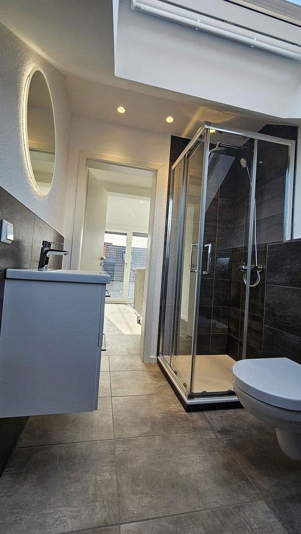 Predaj domu 167 m², pozemek 163 m², Speyerer Straße 25, Neuhofen, Porýnie-Falcko Predaj domu 167 m², pozemek 163 m², Speyerer Straße 25, Neuhofen, Porýnie-Falcko