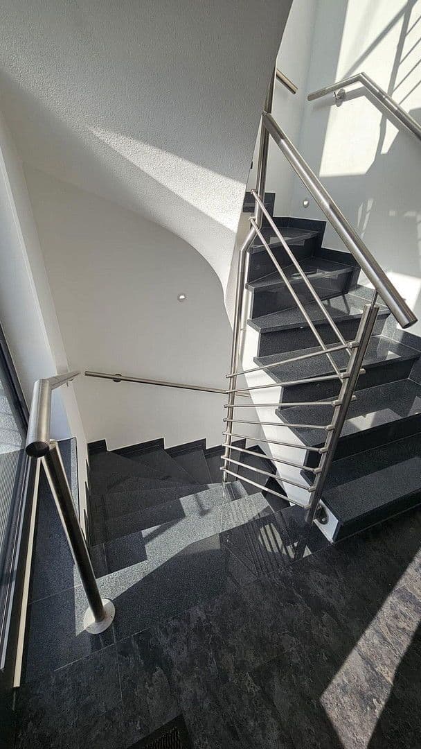 Predaj domu 167 m², pozemek 163 m², Speyerer Straße 25, Neuhofen, Porýnie-Falcko Predaj domu 167 m², pozemek 163 m², Speyerer Straße 25, Neuhofen, Porýnie-Falcko