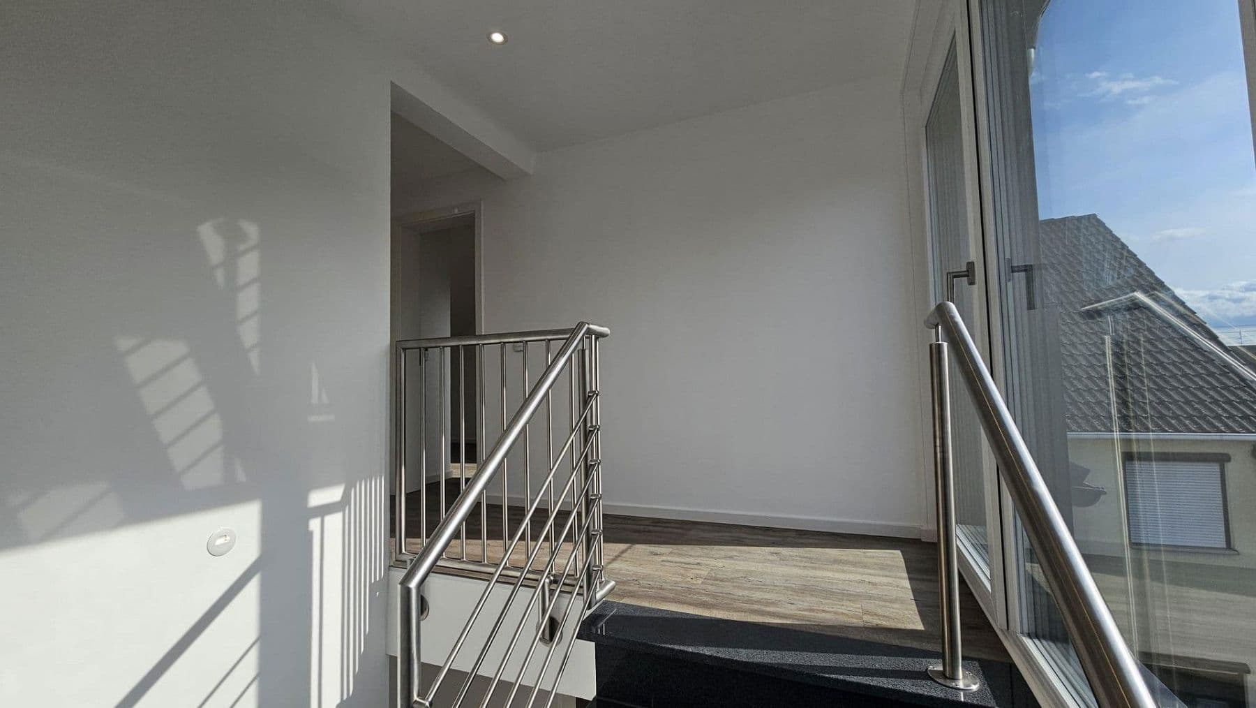 Predaj domu 167 m², pozemek 163 m², Speyerer Straße 25, Neuhofen, Porýnie-Falcko Predaj domu 167 m², pozemek 163 m², Speyerer Straße 25, Neuhofen, Porýnie-Falcko