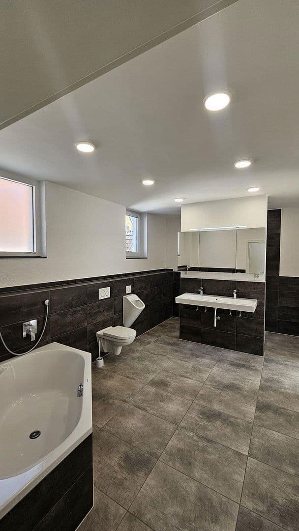 Predaj domu 167 m², pozemek 163 m², Speyerer Straße 25, Neuhofen, Porýnie-Falcko Predaj domu 167 m², pozemek 163 m², Speyerer Straße 25, Neuhofen, Porýnie-Falcko