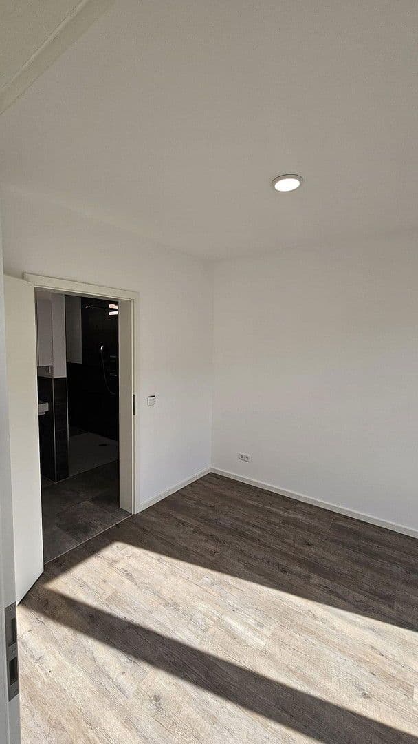 Predaj domu 167 m², pozemek 163 m², Speyerer Straße 25, Neuhofen, Porýnie-Falcko Predaj domu 167 m², pozemek 163 m², Speyerer Straße 25, Neuhofen, Porýnie-Falcko