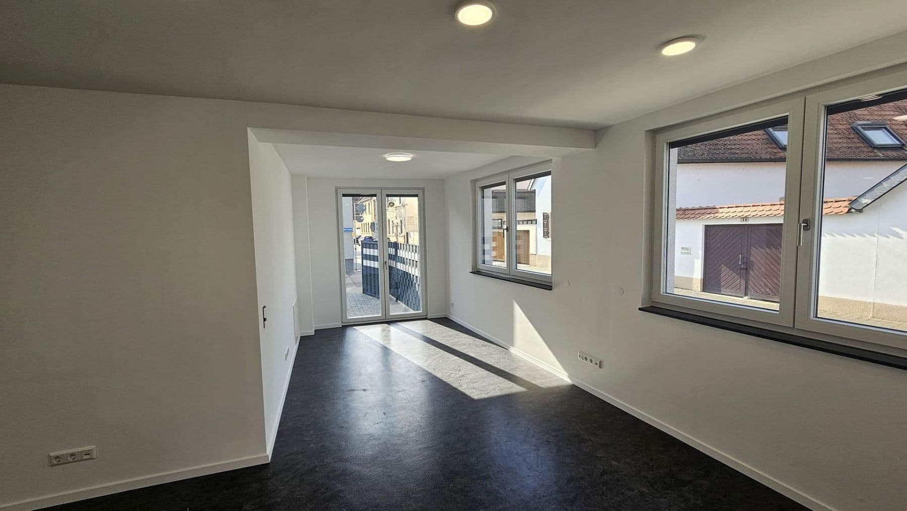 Predaj domu 167 m², pozemek 163 m², Speyerer Straße 25, Neuhofen, Porýnie-Falcko Predaj domu 167 m², pozemek 163 m², Speyerer Straße 25, Neuhofen, Porýnie-Falcko