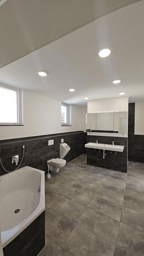 Predaj domu 167 m², pozemek 163 m², Speyerer Straße 25, Neuhofen, Porýnie-Falcko Predaj domu 167 m², pozemek 163 m², Speyerer Straße 25, Neuhofen, Porýnie-Falcko