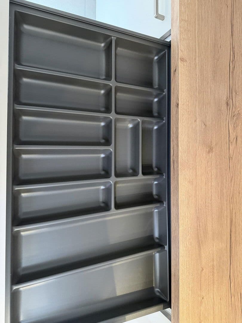 Prenájom bytu 3-izbový 75 m², Ebersstraße 58, Berlin, Berlín Prenájom bytu 3-izbový 75 m², Ebersstraße 58, Berlin, Berlín