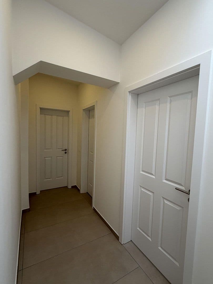 Prenájom bytu 3-izbový 75 m², Ebersstraße 58, Berlin, Berlín Prenájom bytu 3-izbový 75 m², Ebersstraße 58, Berlin, Berlín