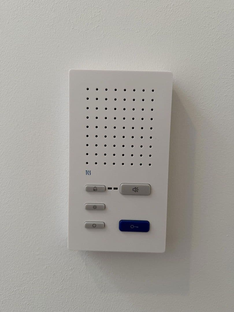 Prenájom bytu 3-izbový 75 m², Ebersstraße 58, Berlin, Berlín Prenájom bytu 3-izbový 75 m², Ebersstraße 58, Berlin, Berlín